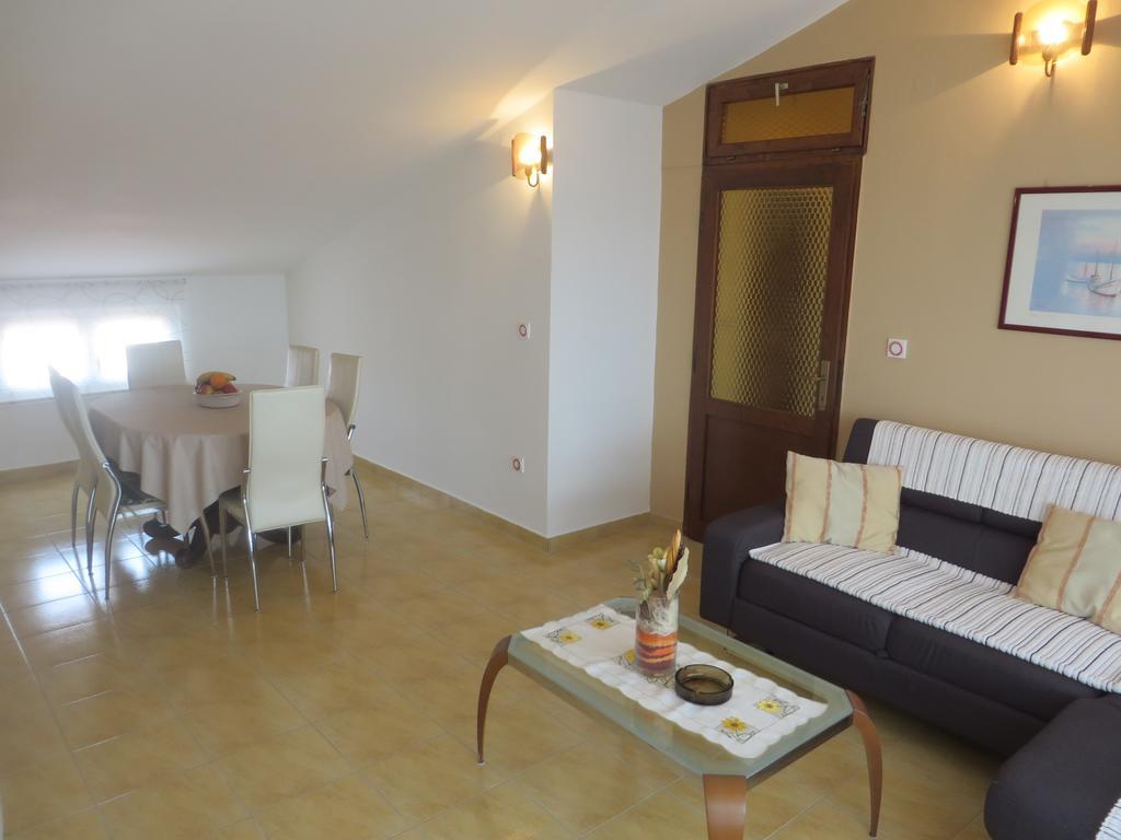 Apartments Gloria Biograd Na Moru Cameră foto