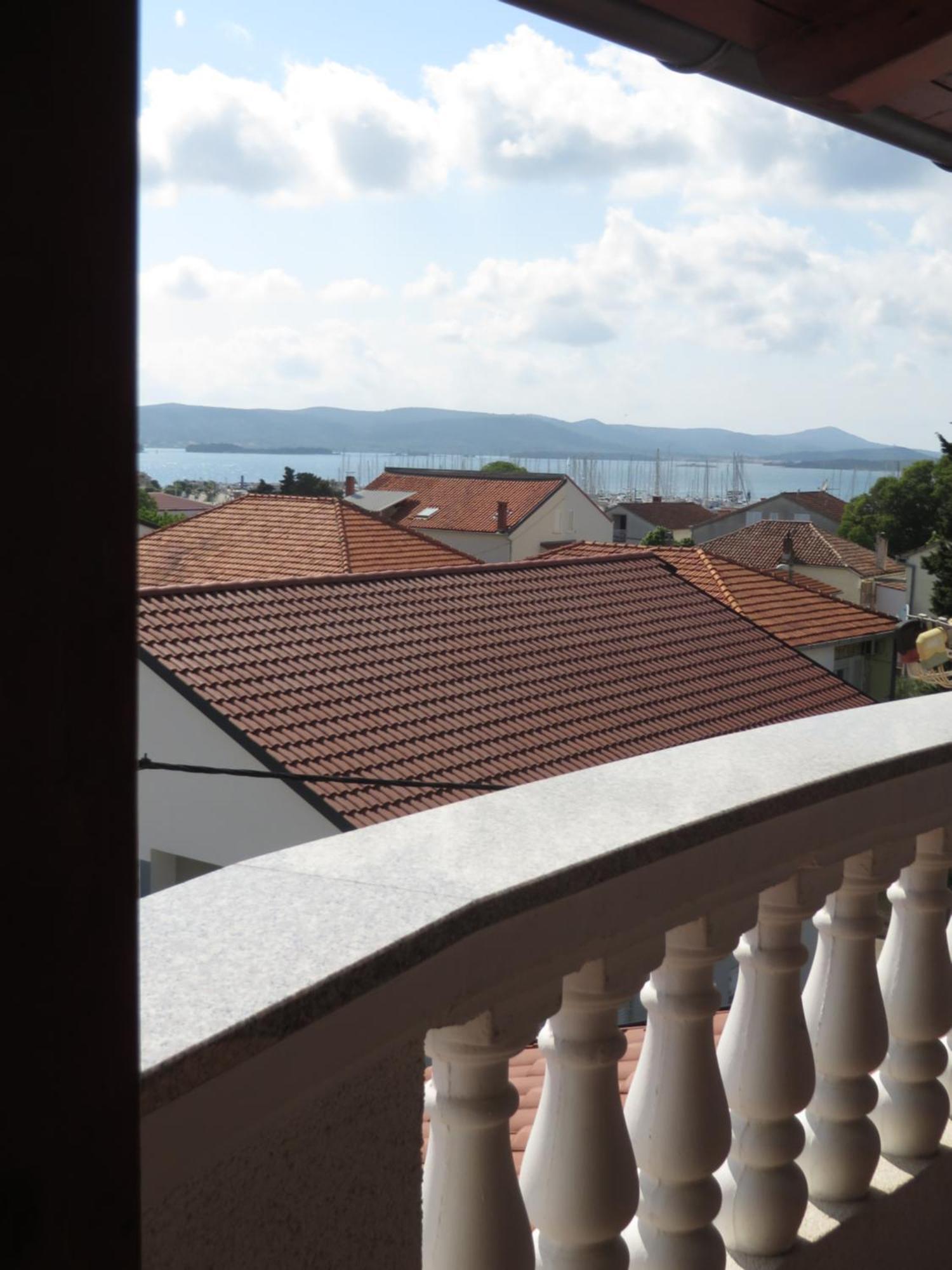 Apartments Gloria Biograd Na Moru Cameră foto
