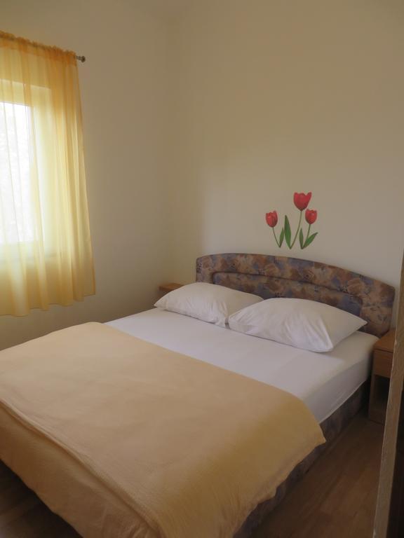 Apartments Gloria Biograd Na Moru Cameră foto