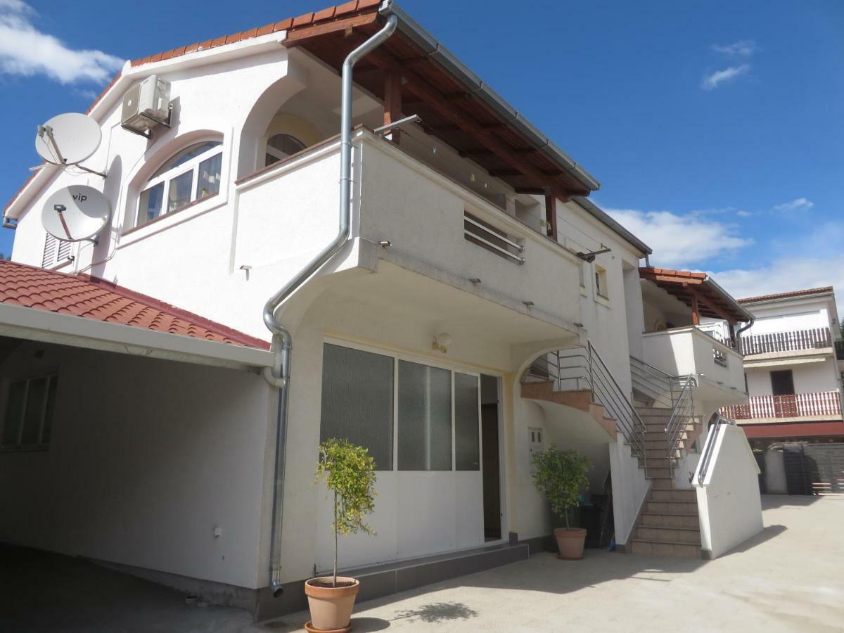 Apartments Gloria Biograd Na Moru Cameră foto